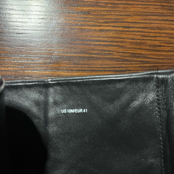 NWOB Vince Black Leather Boots - size 10 - Picture 6 of 7